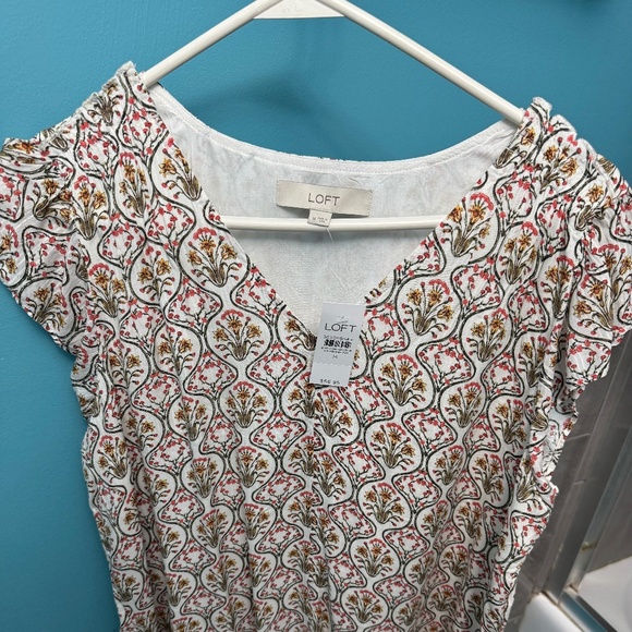 LOFT Tops - Womens short sleeve shirt